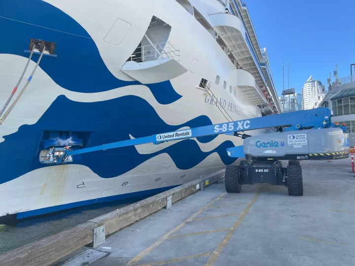 Grand Princess cruise ship being loaded with supplies